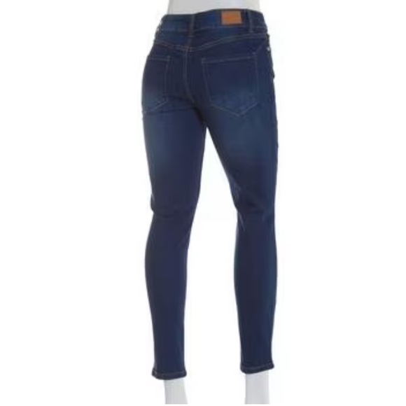 ✨Tahari✨ NWT Kelly Rayon Denim Mid Rise Skinny Jeans Size 4/27 - Picture 2 of 16